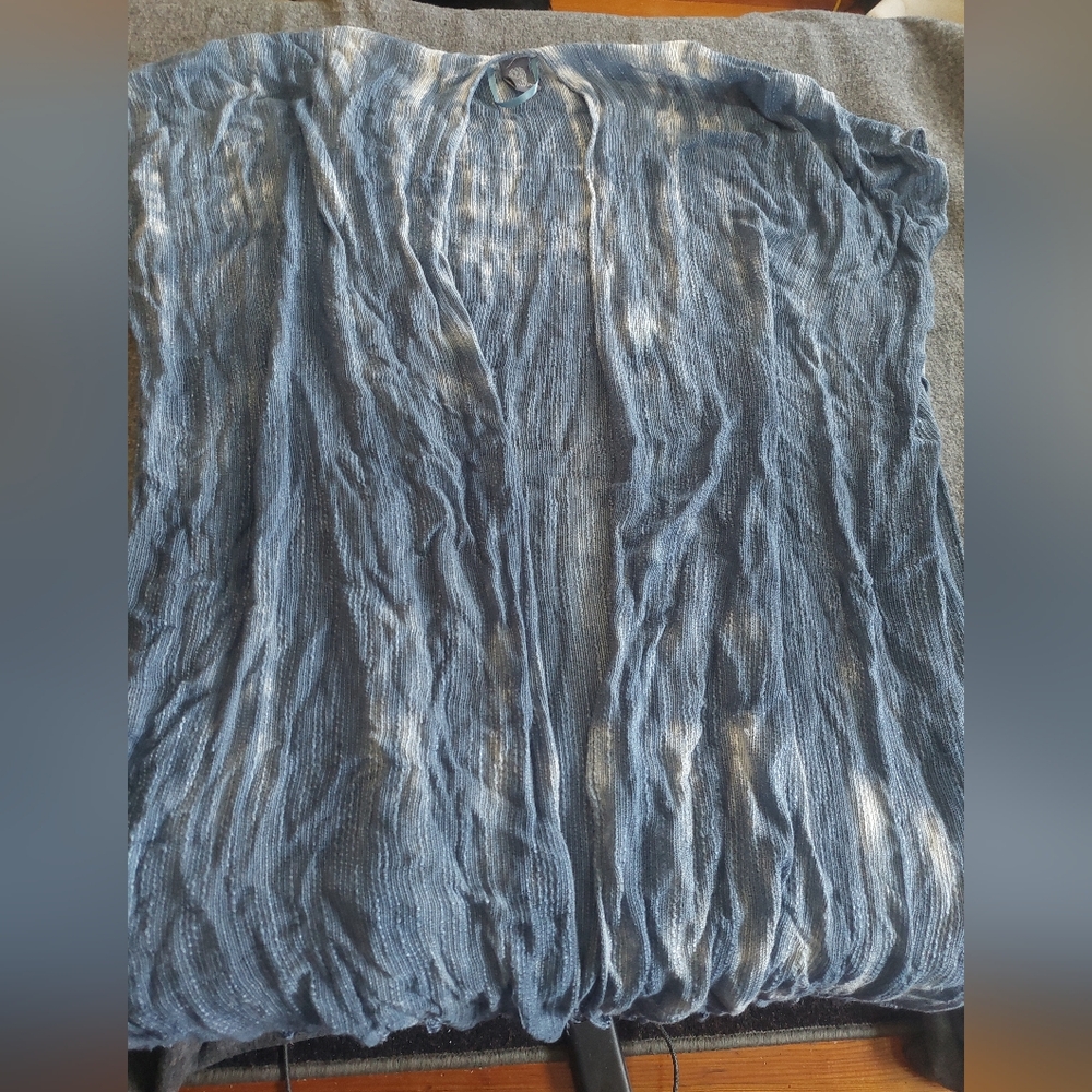 Vince Camuto shawl/cover-up